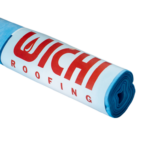 Fieltro elaborado a partir de una base celulosa, altamente absorbente precalentado para asegurar un secado total. Gran resistencia a los cambio de temperatura. Permite que el vapor generado en el interior del ambiente salga al exterior no quedando retenido en el interior del techado.